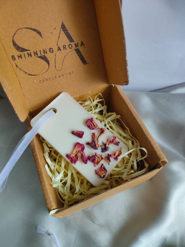 1000115588_c6d24f95-e50e-42db-9314-dfd774a43c09-4x